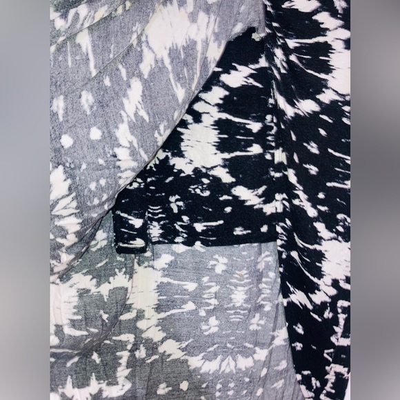 Wrap Front Tulip Skirt Size L - Picture 8 of 10